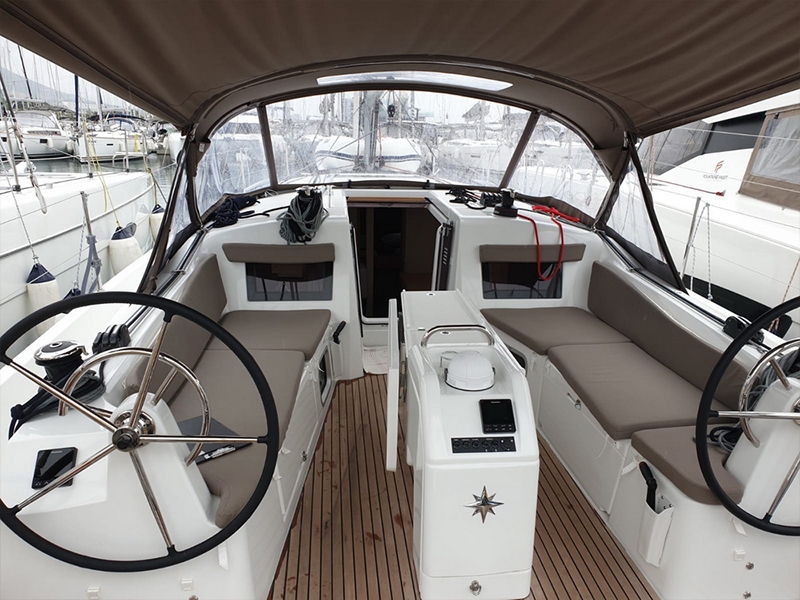 charteryacht sun odyssey 410 jutisa in kroatien von trend travel yachting cockpit
